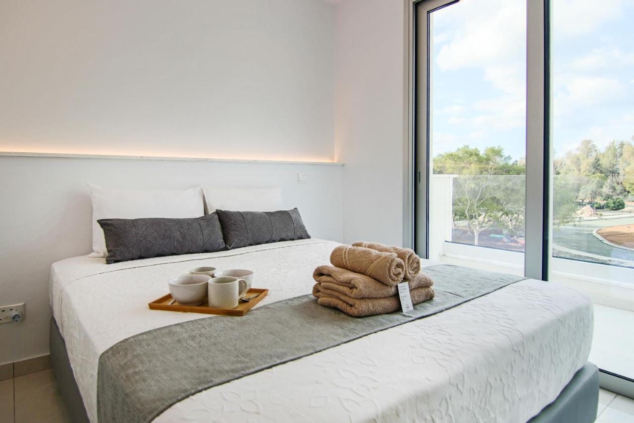 Phaedrus Living - Seaside Executive Flat Harbour 201 Daire Pafos Dış mekan fotoğraf
