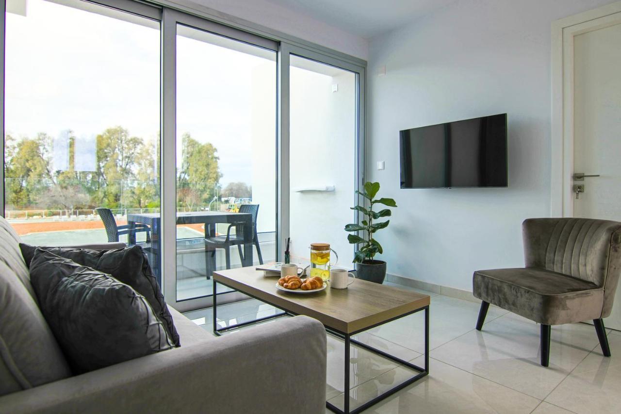 Phaedrus Living - Seaside Executive Flat Harbour 201 Daire Pafos Dış mekan fotoğraf