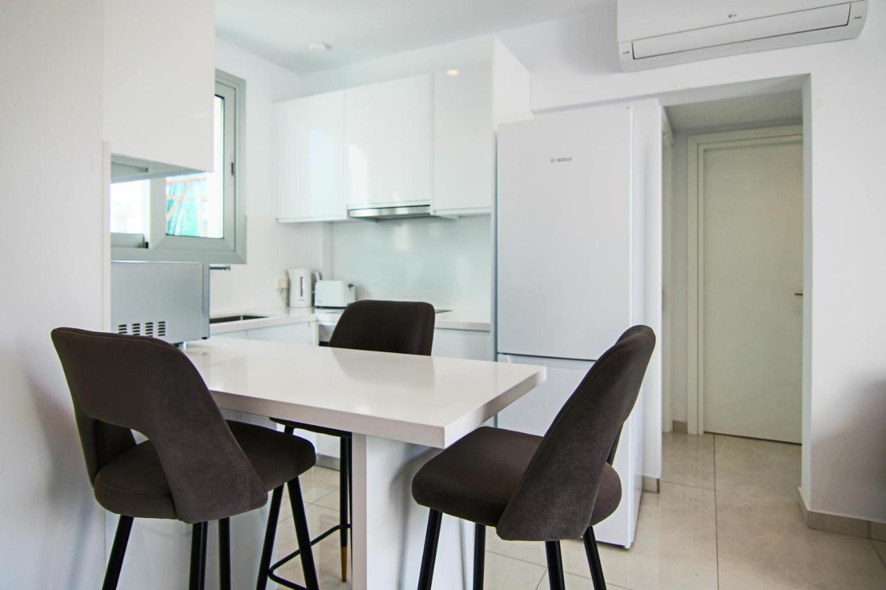 Phaedrus Living - Seaside Executive Flat Harbour 201 Daire Pafos Dış mekan fotoğraf